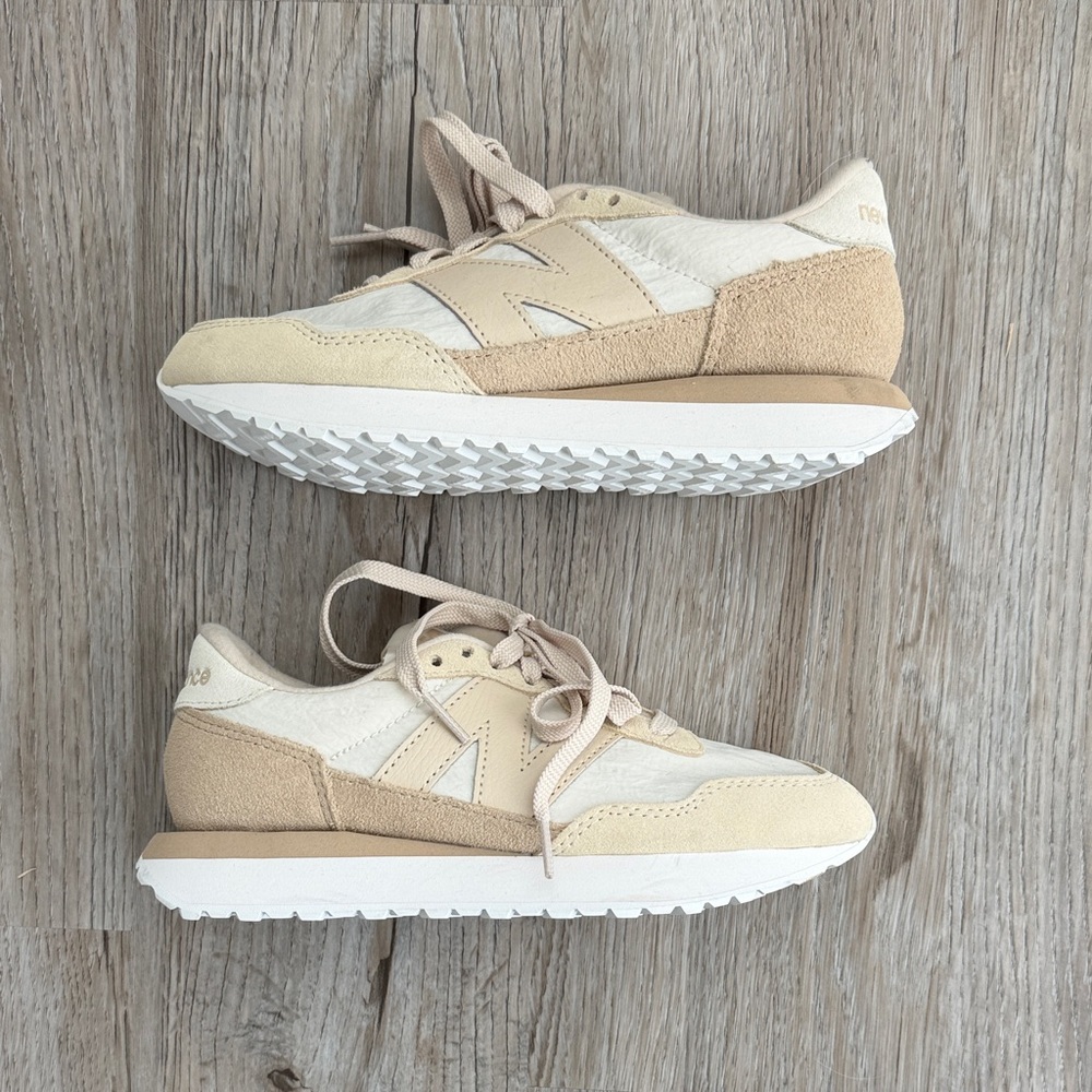 New Balance Women's 237 Sneaker NWOT